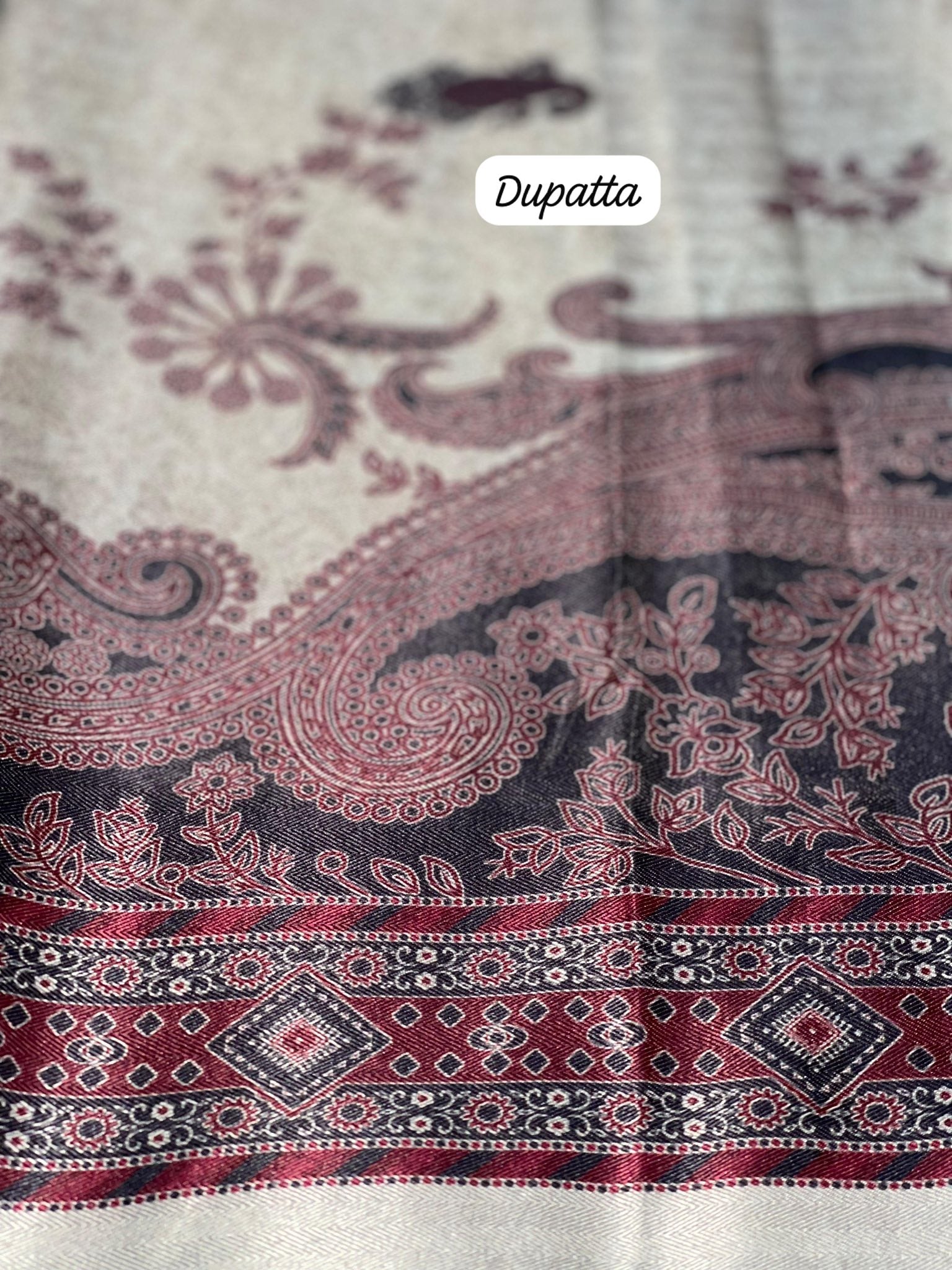 BRAND [ I Z E L ] [ Winter Collection ] FABRIC [ PREMIUM DHANAK ] 3 PIECE [ UNSTITCHED ]