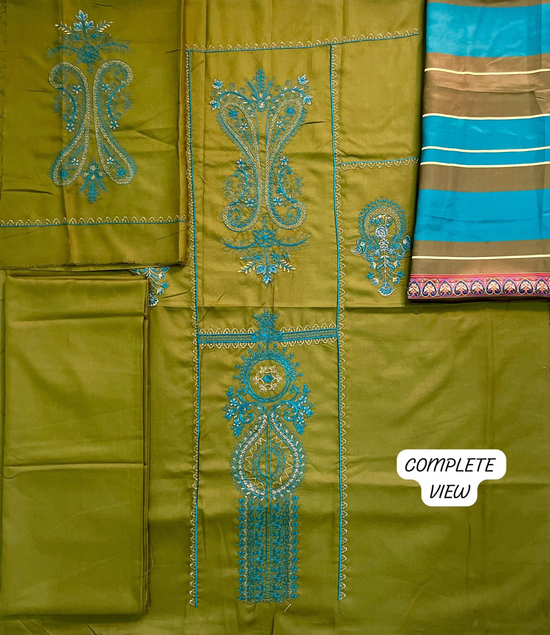 BRAND [ MARIA B ] [ WINTER COLLECTION ] FABRIC [ PREMIUM DHANAK] 3 PIECE [ UNSTITCHED ]