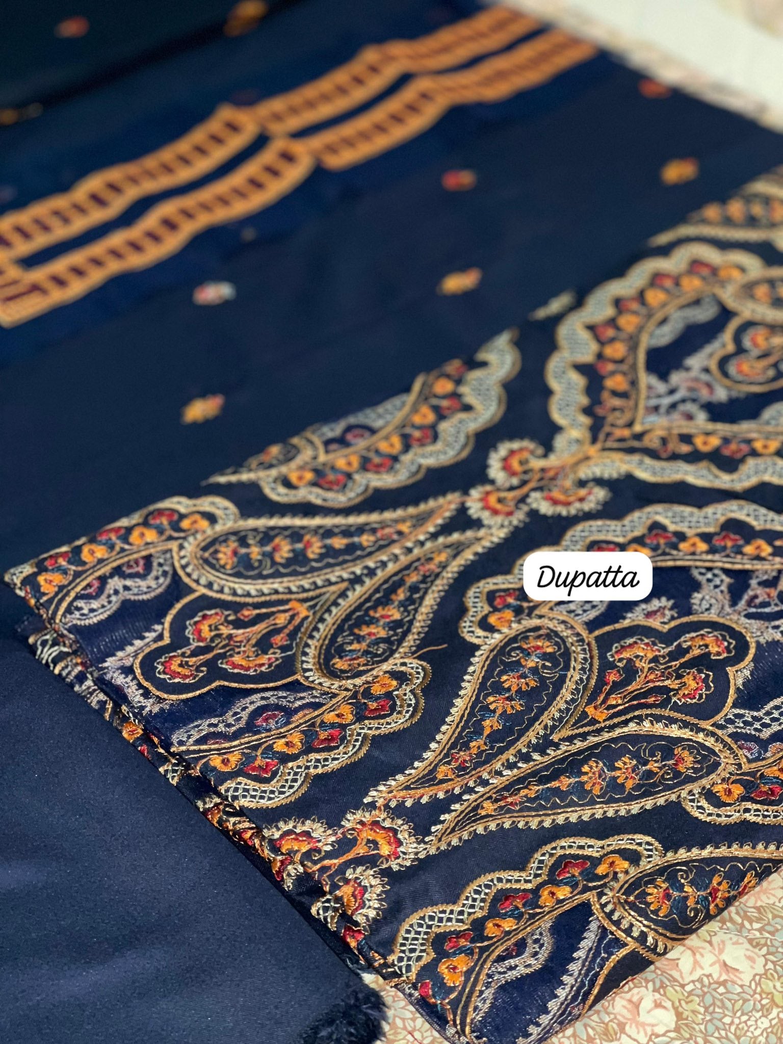 BRAND [ BAREEZE ] [ Winter Collection ] FABRIC [ PREMIUM DHANAK ] 3 PIECE [ UNSTITCHED ]