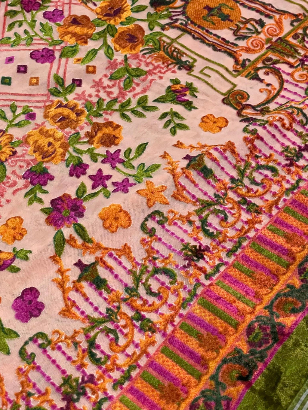 FABRIC [ PREMIUM VELVET ] 2 PIECE [ UNSTITCHED ] WINTER COLLECTION