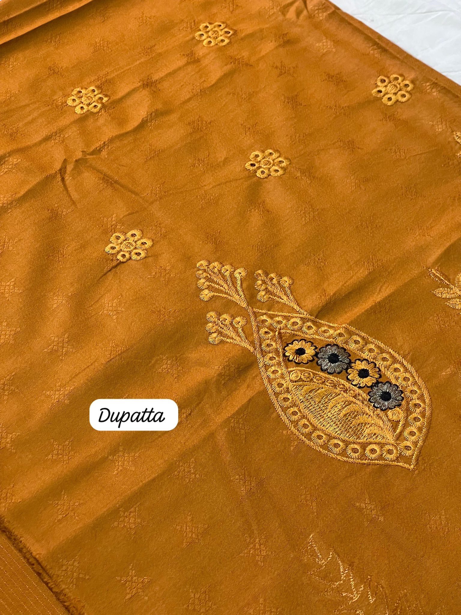 BRAND [ REHMA ]  FABRIC [ PREMIUM DORIA DHANAK ] 3 PIECE [ UNSTITCHED ] WINTER COLLECTION
