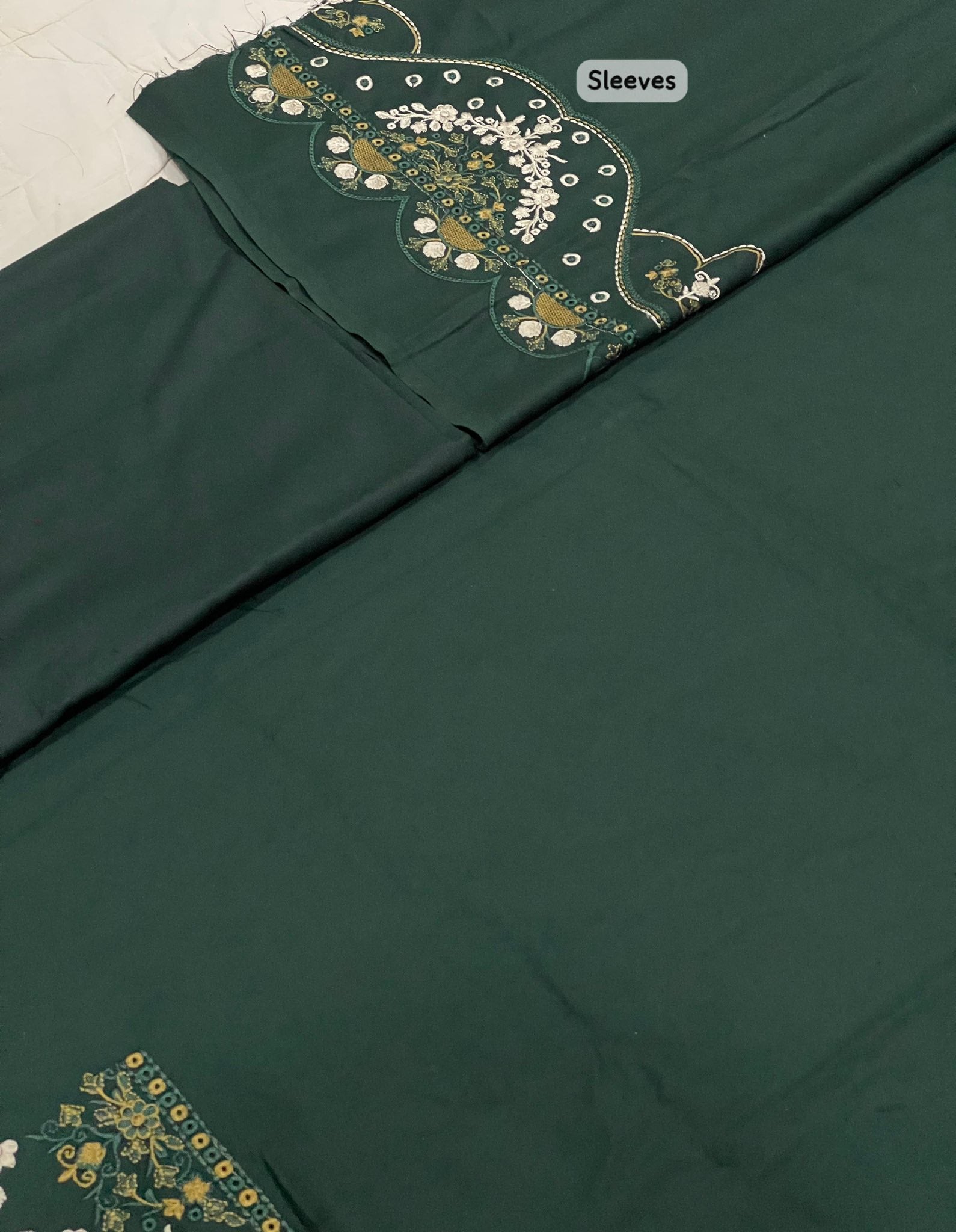 BRAND [ I Z E L ] FABRIC [ Premium Dhanak ] 3 PIECE [ Unstitched ] Winter Collection